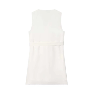 Robe mi-longue blanche sans manches avec ceinture assortie vue de dos minimaliste