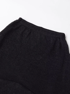 Dettaglio dell'elastico in vita nero e della trama in maglia a rete traspirante