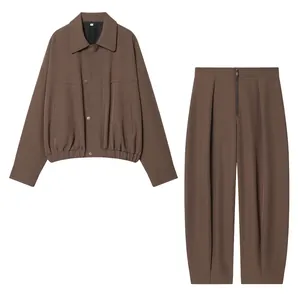 Completo a Due Pezzi da Donna Fashion Casual Giacca Marrone Scuro con Revers e Pantaloni a Gamba Larga a Vita Alta in Poliestere per Primavera