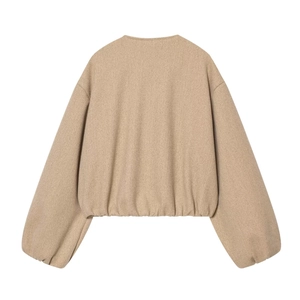 Vue détaillée du blouson aviateur court camel avec ourlet côtelé et texture laineuse