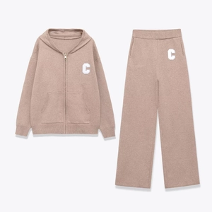 Detailed knit hoodie and wide-leg pants set in khaki with letter C applique embroidery