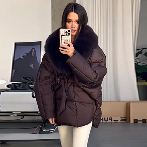 Thickened long brown cotton-padded coat with a large fur collar and tie waist belt