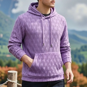 Sweat à capuche lavande pour homme avec motif en losanges et poche kangourou
