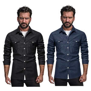 Dettaglio della trama del tessuto denim e dei bottoni metallici sulla camicia da uomo