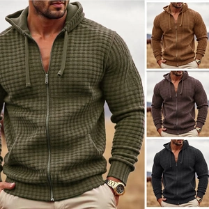 Sweat à capuche zippé pour homme avec texture gaufre et bordures côtelées de couleur olive