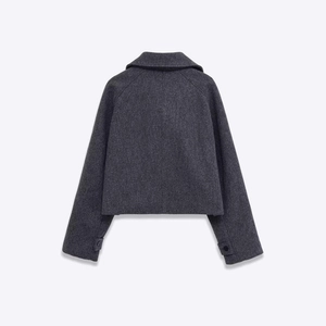 Veste courte grise en laine pour femme avec col à revers et manches raglan