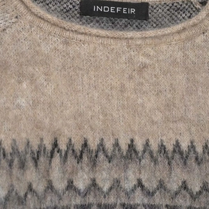 Pull en maille ample pour femme avec col rond et motif jacquard géométrique