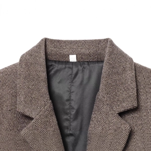Blazer à chevrons pour femmes avec col à revers et texture en laine de haute qualité
