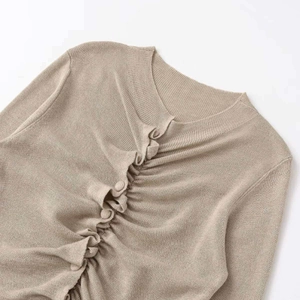 Gilet en maille kaki clair pour femme avec plis froncés et boutons sur le devant