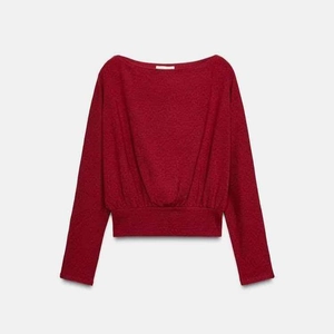 Elegant wine red off-shoulder knitted sweater with stylish ruching and elastic hem detail