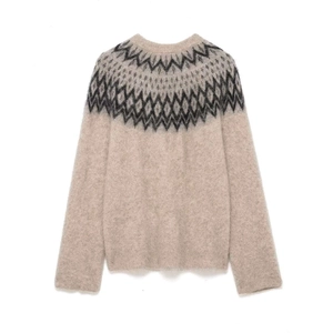 Strickpullover in Haferfarbe mit klassischem Fair-Isle-Muster und entspannter Passform