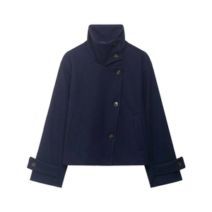 Veste courte femme en laine bleu marine avec col montant et boutons asymétriques chic
