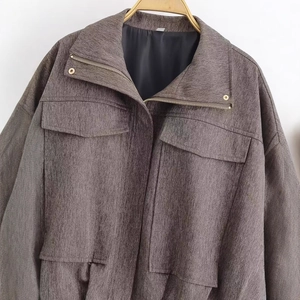 Damen Bomberjacke aus braunem Tweed mit Fischgrätmuster und großen Brusttaschen