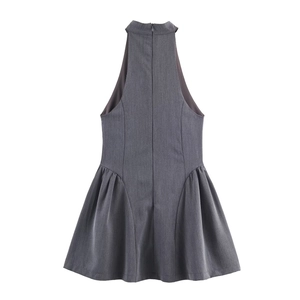 Mini-robe trapèze gris foncé à licou avec fermeture éclair invisible au dos