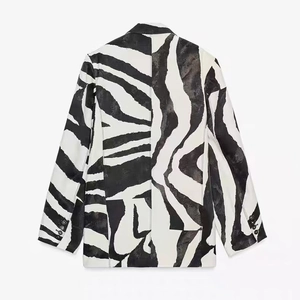 Blazer da donna con stampa zebrata a maniche lunghe, design bianco e nero classico
