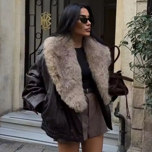 Veste en Similicuir Marron Foncé Vintage pour Femme Avec Col en Fausse Fourrure Amovible Double Boutonnage Manteau Bomber Hiver