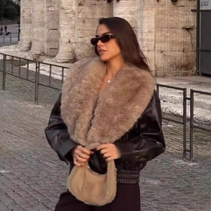 Veste d'hiver en similicuir avec col en fourrure amovible et sac à main en peluche