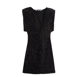 Robe mini noire à paillettes avec épaulettes et détail de nœud au dos élégant