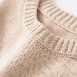 Chic beige round neck short sleeve knit sweater with refined ribbed collar details