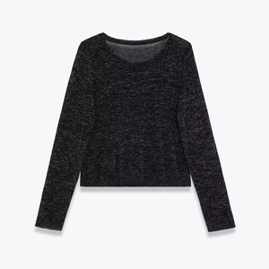 Haut en maille lurex noir ajusté avec fil métallique argenté et encolure ronde chic