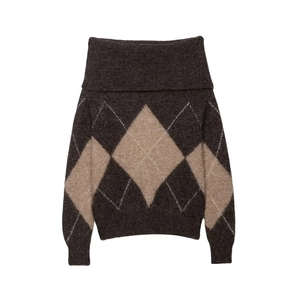 Detail of the oversized fold-over collar on this brown argyle knit sweater for women