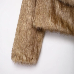 Veste en fausse fourrure marron pour femme avec col à revers et texture pelucheuse