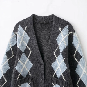 Women's vintage argyle knit cardigan with V-neck and diamond pattern in grey