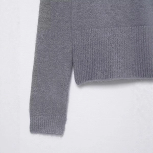 Gray knit cardigan with crew neck and ribbed cuffs made of high-quality wool blend fabric