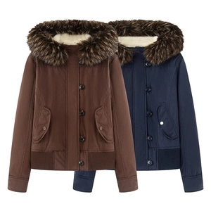 Women's denim jacket with detachable faux fur collar and large flap pockets