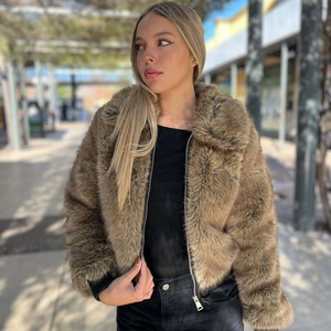 Braune Kunstpelzjacke mit Farbverlauf, Reverskragen und silbernem Metallreißverschluss