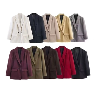 Oversized double-breasted blazer for women in 10 colors featuring peak lapels and flap pockets