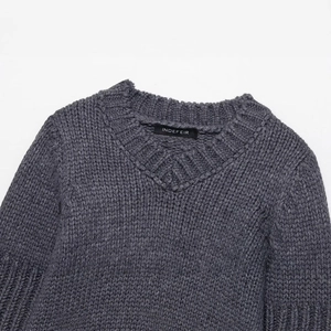 Women's chic V-neck grey chunky knit sweater with textured warm wool finish