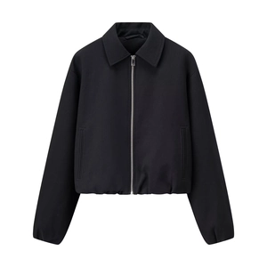 Minimalistische schwarze kurze Zip-Jacke mit spitzem Kragen und strukturiertem Twill