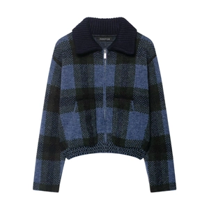 Cardigan in maglia a quadri blu scuro e nero con pratica cerniera in metallo sul davanti