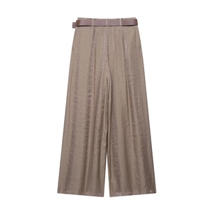 Pantalon large pour femme en satin brillant de couleur havane avec ceinture assortie