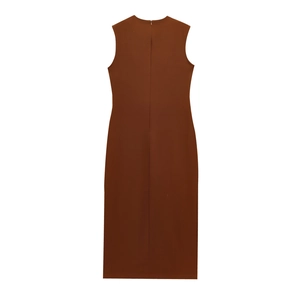 Detailed back view of a sleeveless midi dress in crepe fabric with hidden zipper closure