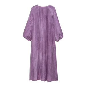 Robe longue en lin violet foncé coupe oversize avec manches bouffantes plissées