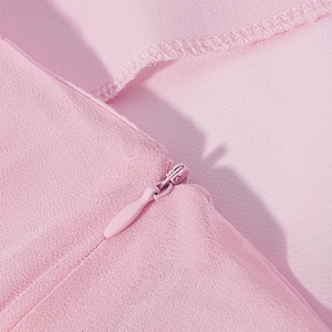 Pink elastic waist skirt with high-quality invisible zipper and soft chiffon texture