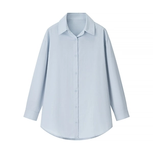 Ensemble femme en coton et lin bleu clair avec chemise à manches longues et ourlet arrondi