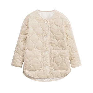 Beige quilted jacket for women with crew neck and large front pockets in a minimalist style
