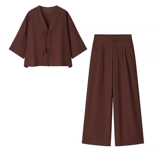 Ensemble décontracté marron foncé pour femme avec haut à nouer et pantalon large