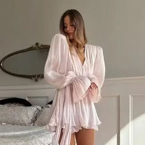Robe Élégante en Satin Plissé pour Femmes Col en V Manches Longues Évasées Taille à Nouer Couleur Unie Robes Midi Fête