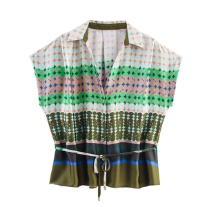Women's vintage geometric print satin short sleeve shirt with tie-waist detail
