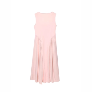 Robe en maille rose sans manches avec jupe plissée évasée et col rond pour le printemps
