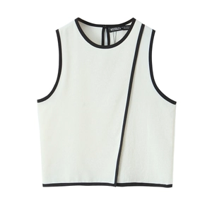 Women Casual Contrast Trim Sleeveless Tank Top Round Neck Keyhole Back Elegant Minimalist Pullover Crepe Fabric Summer Top