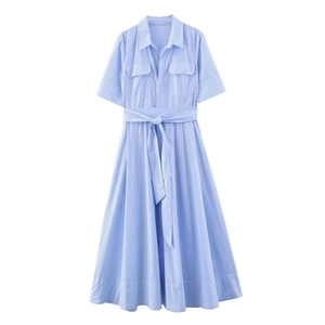 Robe Chemise Élégante pour Femmes à Rayures Bleues et Blanches Maxi Coupe en A Manches Courtes Col à Revers Taille à Nouer Été