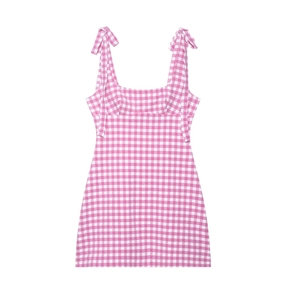 Rosa kariertes Mini-Trägerkleid für Damen mit Schleifen-Trägern und quadratischem Ausschnitt