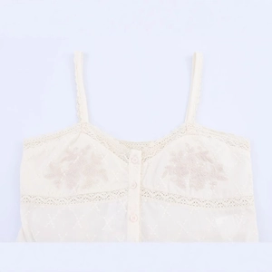 Débardeur crème en dentelle pour femme avec broderie florale et boutons délicats