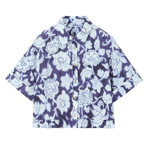 Camicia a maniche corte con stampa floreale astratta vintage in viola scuro in piano
