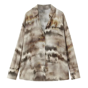Women's casual 2-piece tie-dye shirt set in brown and beige with long sleeves and lapel